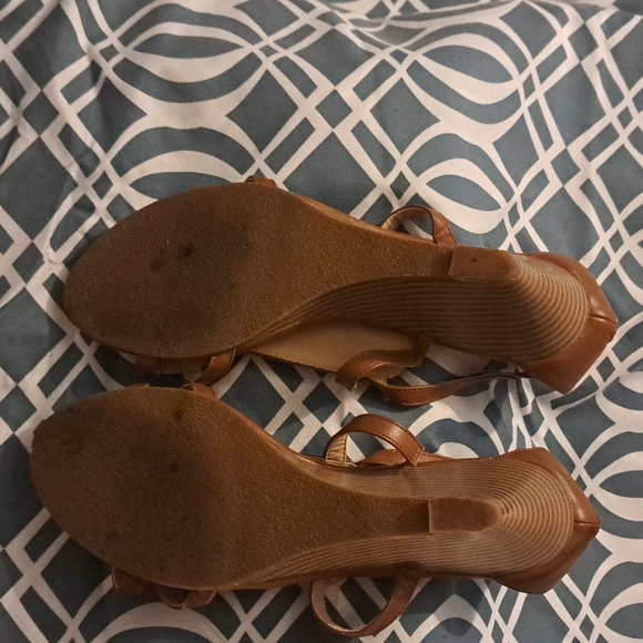 Jade and Brown wedge sandals - Picture 3 of 3